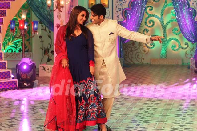 Parineeti Chopra performs with Karanvir Bohra at Dawaat-E-Eid on Zee TV