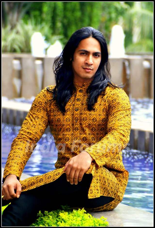 Thakur Anoop Singh posts a picture with long hair | Tamil Movie News -  Times of India