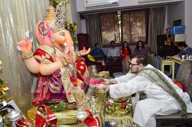 Nitin Mukesh makes an offering to Lord Ganesh