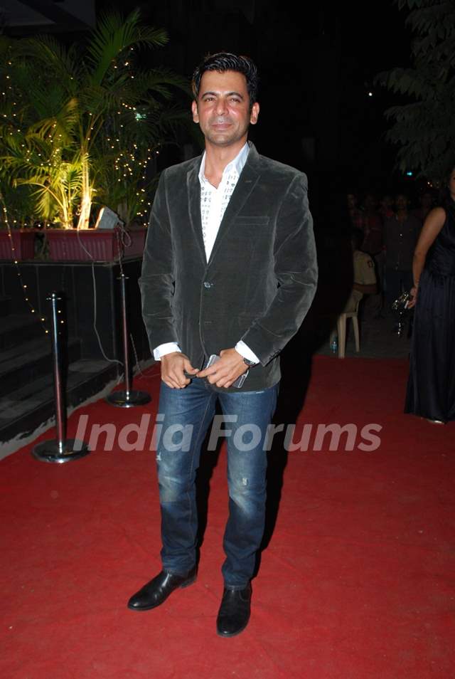Sunil Grover was at Vikram Phadnis's Store Launch