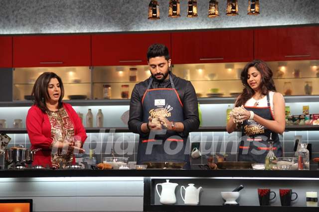 Abhishek Bachchan tries his hand at cooking on Farah Ki Daawat