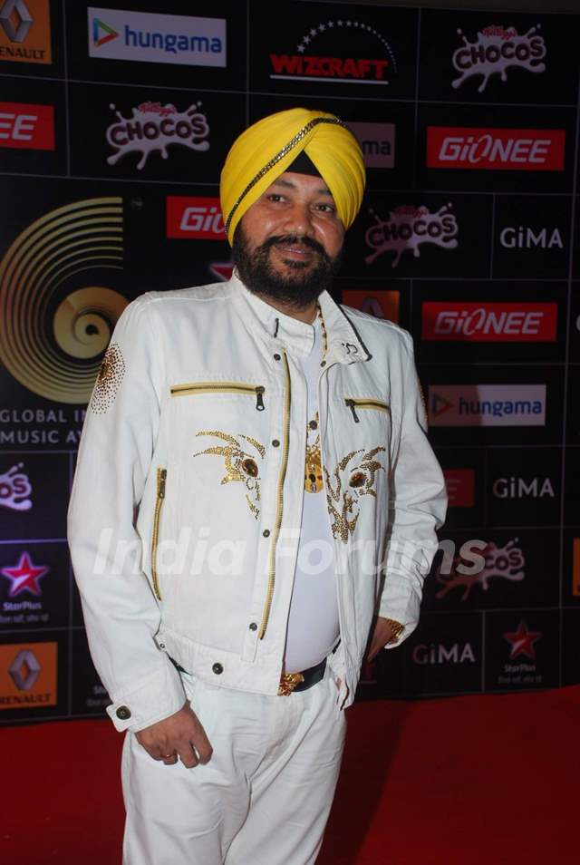 Daler Mehndi poses for the media at GIMA Awards 2015