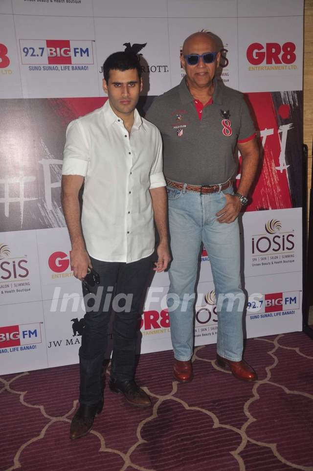 Puneet Issar poses for the media at GR8 Beti Bash