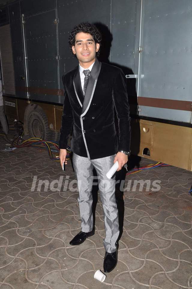 Priyanshu Jora poses for the media at Star Parivaar Awards 2015