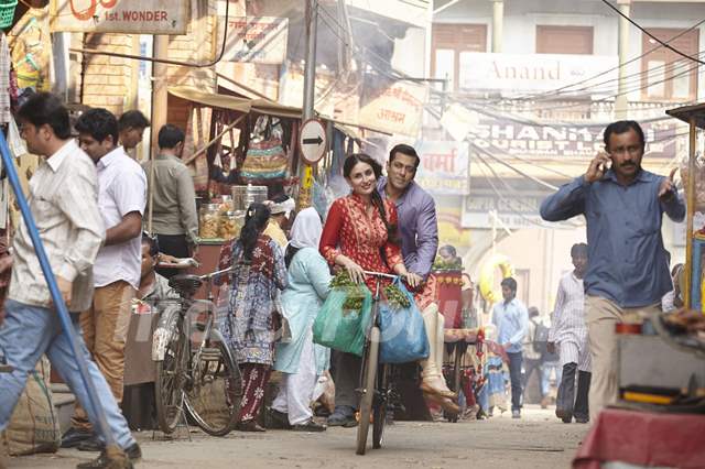 Salman Khan and Kareena Kapoor in Bajrangi Bhaijaan