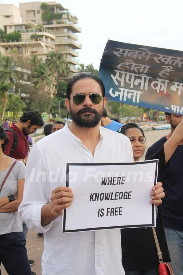 Jaideep Ahlawat in Protest for FTII Cause