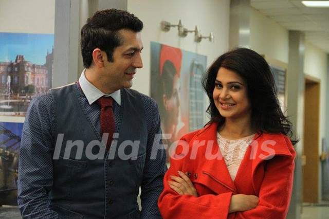 A Still from Phir se, featuring Jennifer Winget and Kunal Kohli.