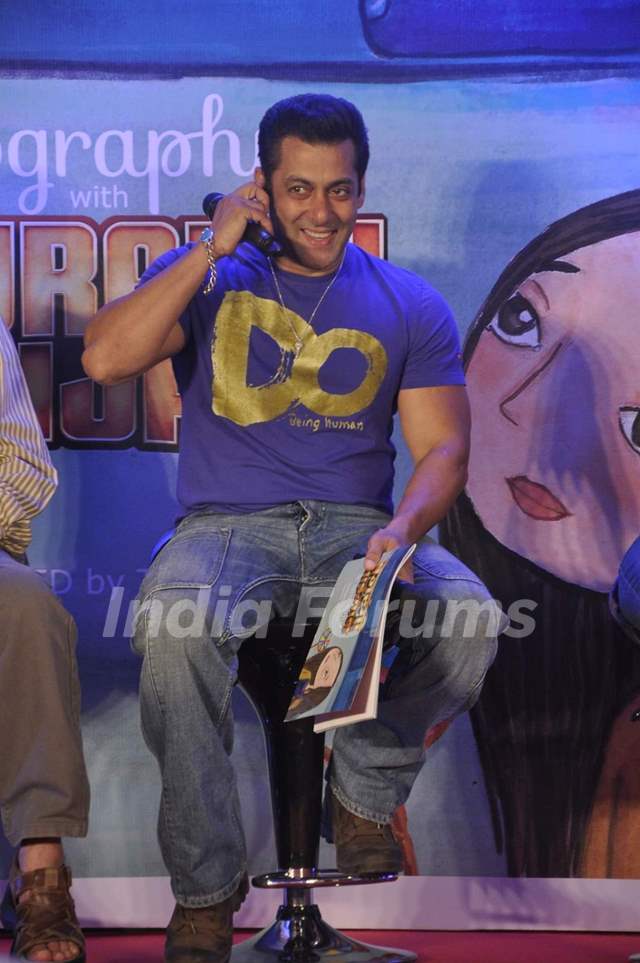 Salman Khan launches a book on Bajrangi Bhaijaan