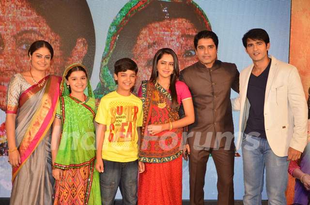 Cast of Balika Vadhu at Celebration of Completion of 2000 Episodes Media