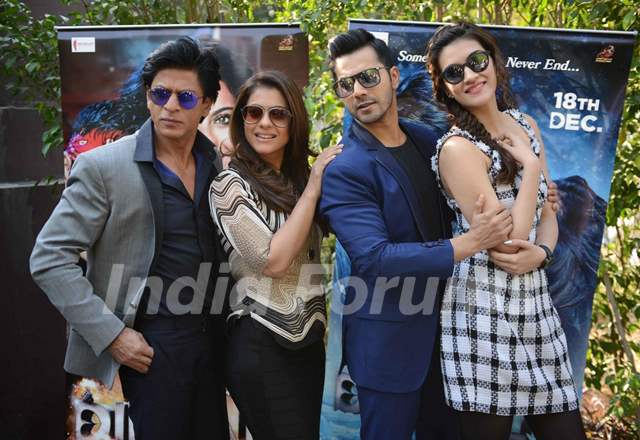 Varun Dhawan, Kriti Sanon, Kajol and Shah Rukh Khan attend Photocall  News Photo - Getty Images