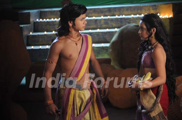 Ashoka And Kaurwaki Risk Life To Find Jagannath In Chakravartin Ashoka Samrat Photo