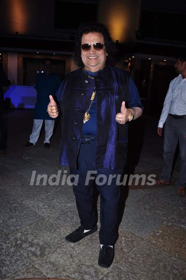 Bappi Lahiri at Event of Sameer Anjaan Receiving the Guinness World Record Certificate!