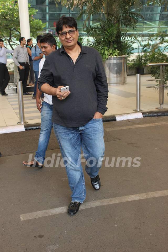 Vashu Bhagnani spotted at Airport!
