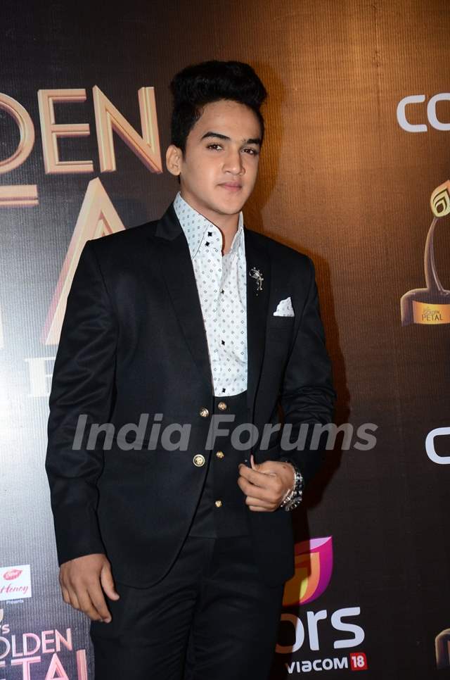 Faisal Khan at Golden Petal Awards 2016