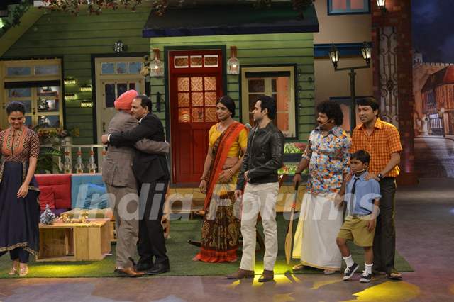 Azhar Meet Navjot during Promotions of 'Azhar' on 'The Kapil Sharma Show'
