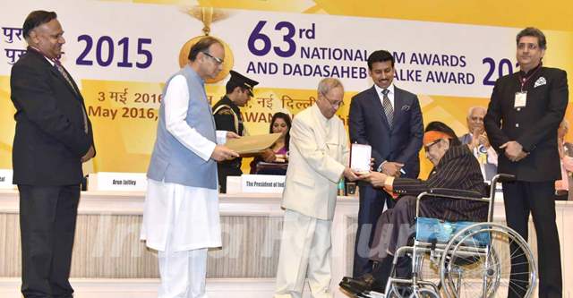 Manoj Kumar Honoured with the Prestigious 'National Award'