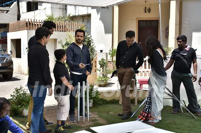 Emraan Hashmi with 'Badi Door Se Aaye Hai' Team Promotes Azhar