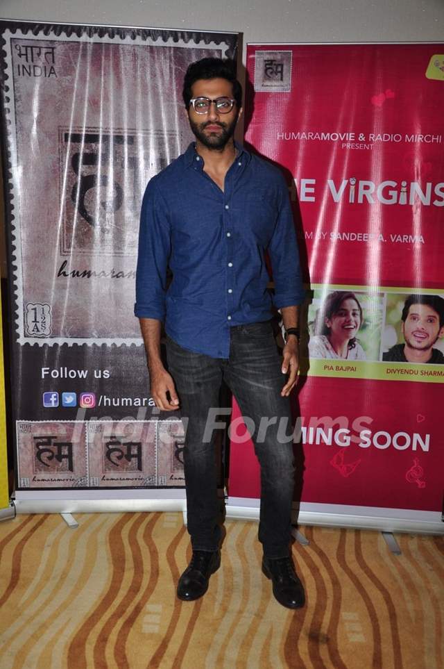 Akshay Oberoi at screening of film 'The Virgins' Photo