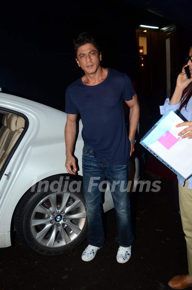 Shah Rukh Khan Snapped at Filmistan