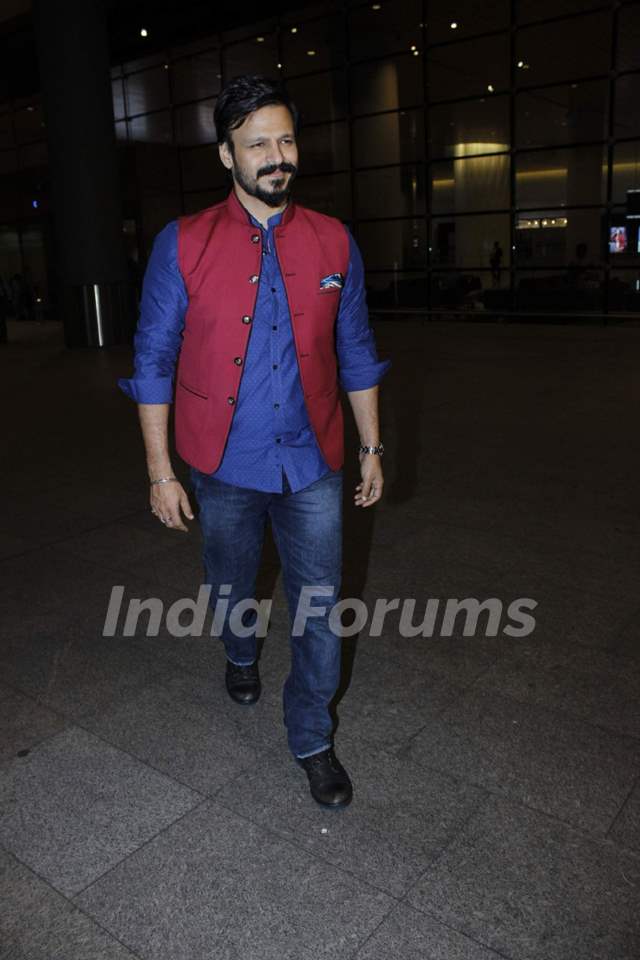 Vivek Oberoi spotted at airport