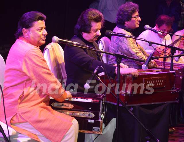 Pankaj Udhas, Anup Jalota and Talat Aziz at 'Friendship Gazal Concert'