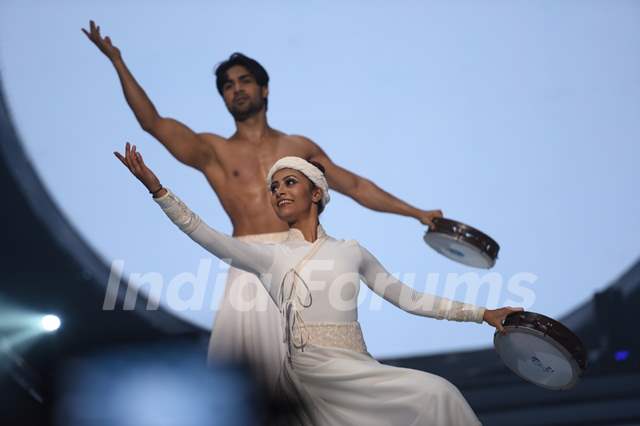 Salman Yusuff Khan with choreographer Aishwarya