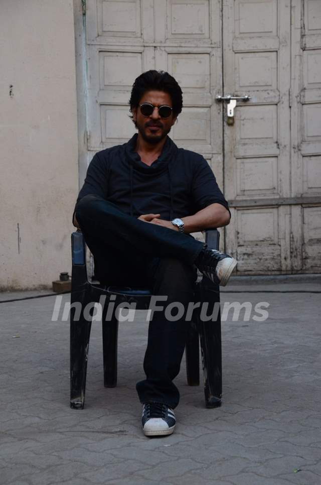 Shah Rukh Khan, The Ultimate Romantic Hero, Claims He's 'Shy' Around Women