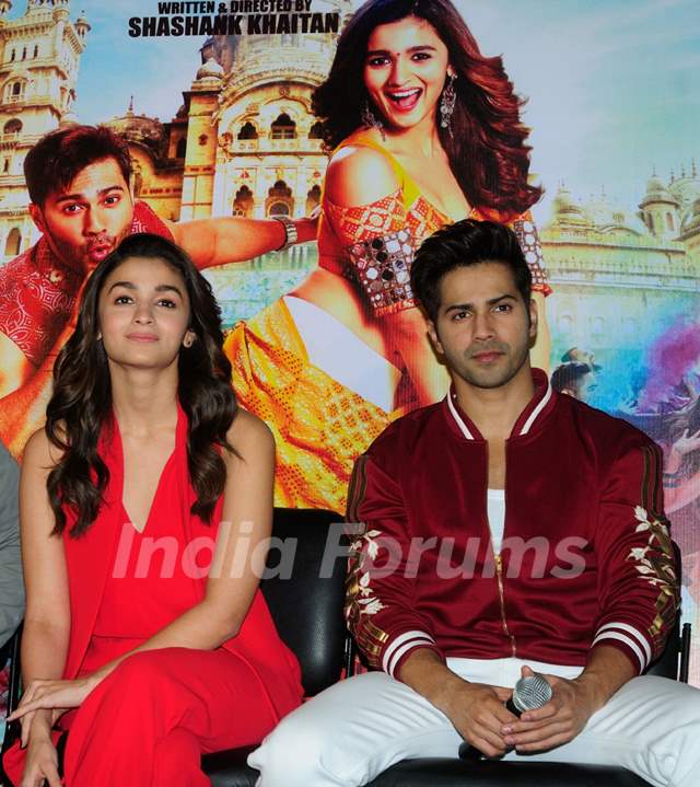 varun dhawan y alia bhatt juntos