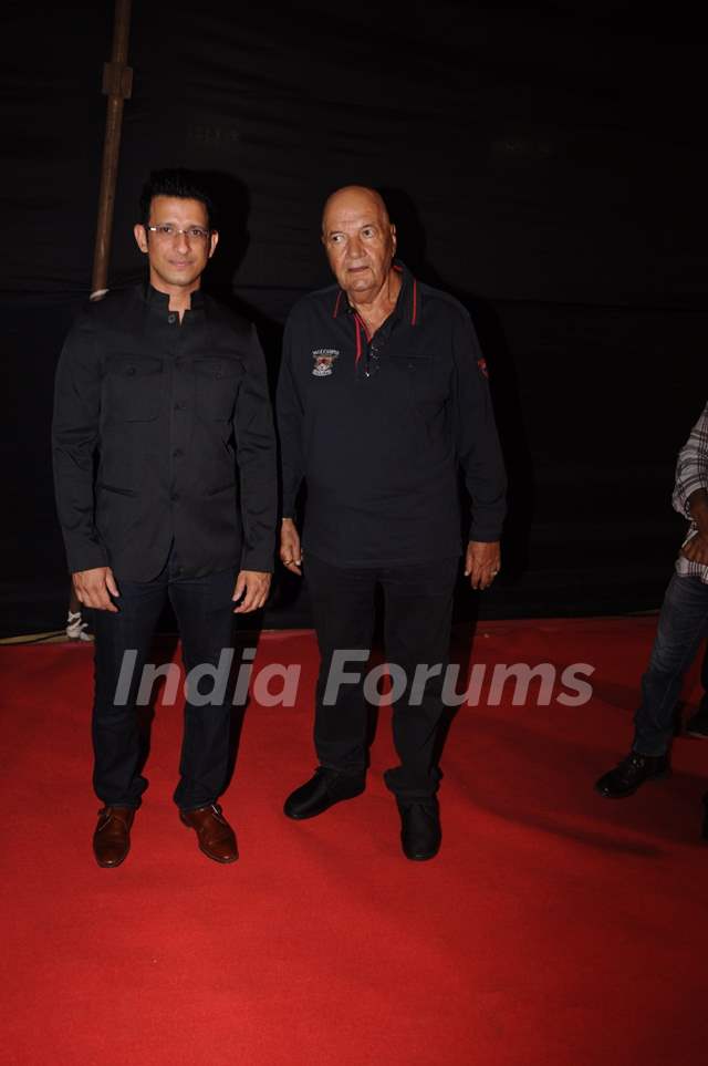 Sharman Joshi and Prem Chopra at Dadasaheb Phalke Awards