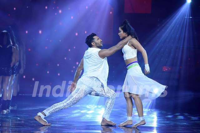 Judge Terence Lewis performs on the sets of Nach Baliye 8