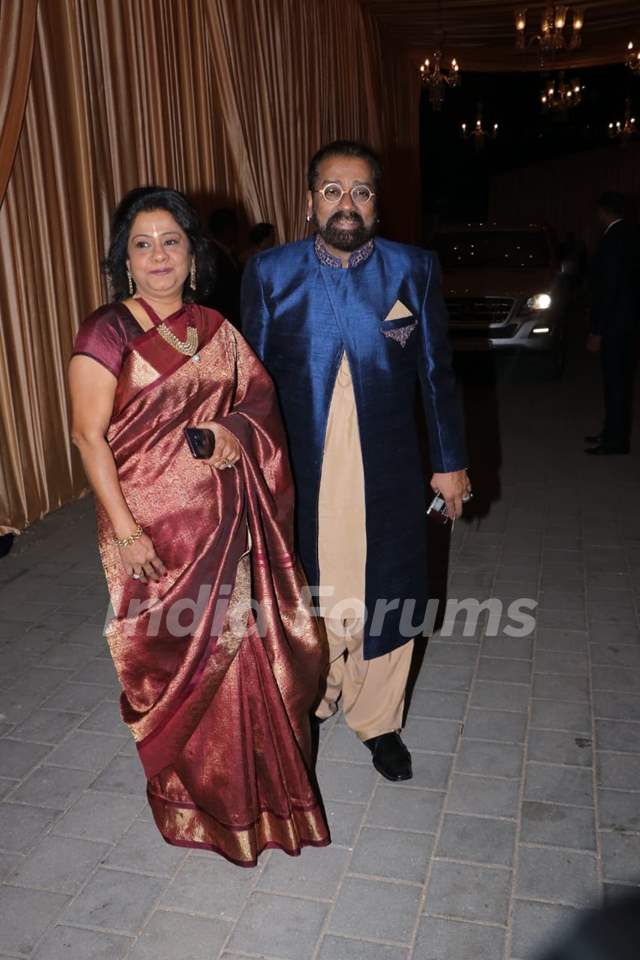 Isha Ambani And Anand Piramal Reception Pictures Photo