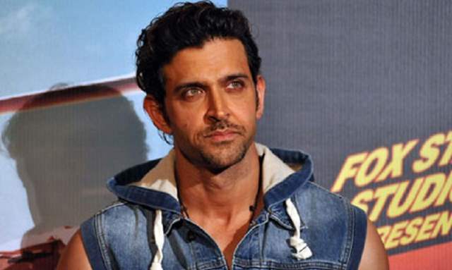 Hrithik changes the release date of Super 30