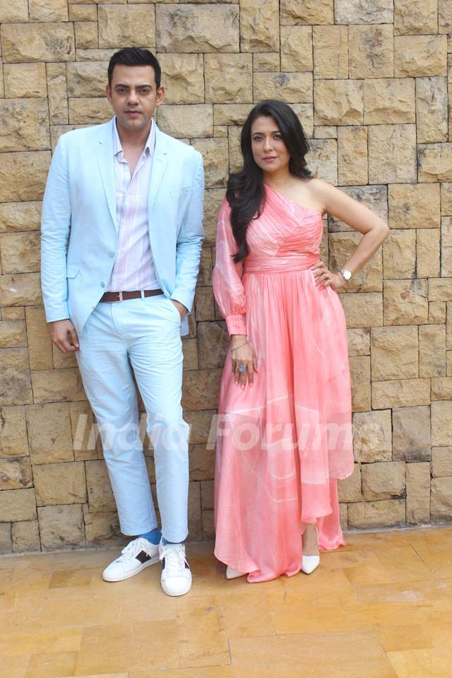 Cyrus Sahukar and Mini Mathur were papped during the interviews of Mind the Malhotras