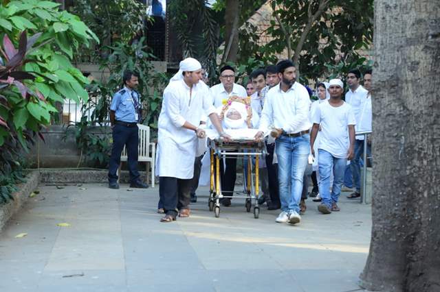 Dinyar Contractor funeral picture
