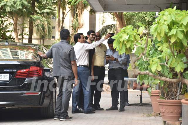 Kartik Aaryan was snapped outside Aanand L. Rai’s office