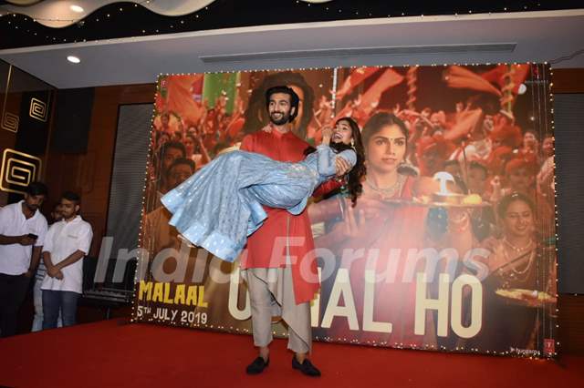Sharmin Segal and Meezaan at Malaal's song launch