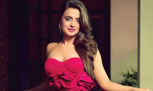 Ranchi court summons Ameesha Patel in Rs 2.5 crore fraud case