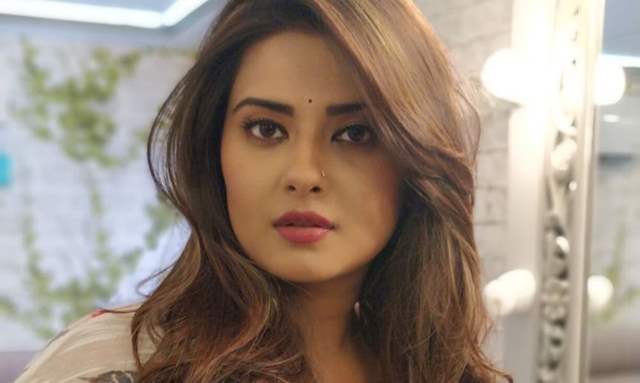 kratika sengar