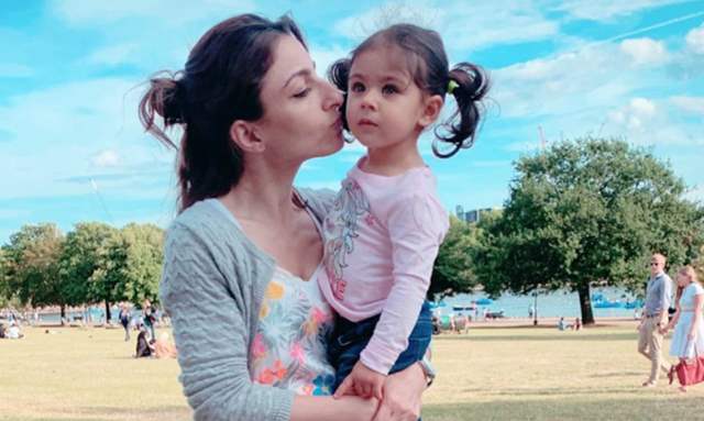 soha ali khan with daughter inaaya