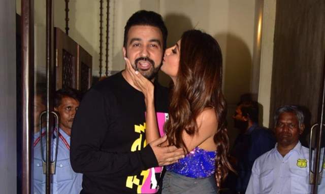 Raj Kundra gets a kiss from Shilpa Shetty!