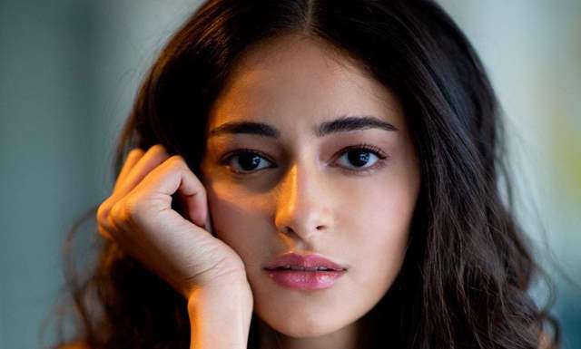 ananya panday shocked