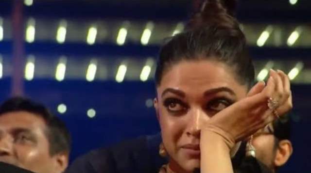 deepika padukone crying