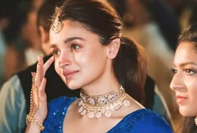 Ranbir Kapoor's sister has a special gift for Alia Bhatt. See pic