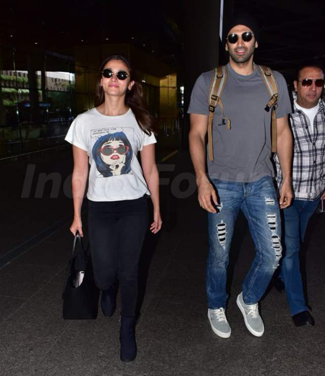 Parents To Be Alia-Ranbir Rock Comfy Airport Look