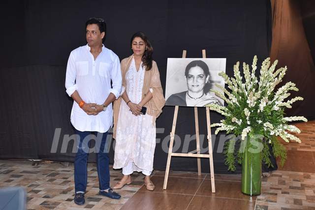 Bollywood celebrities attend the prayer meet of Shaukat Azmi