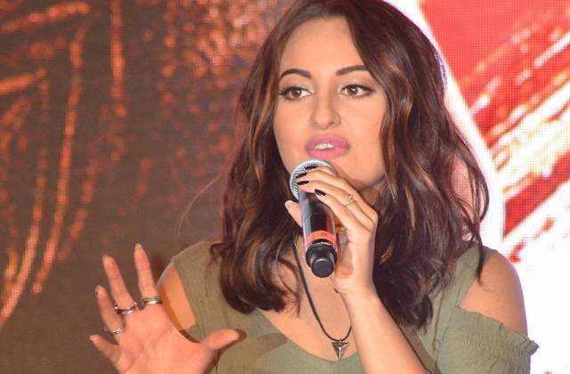 sonakshi sinha speaking