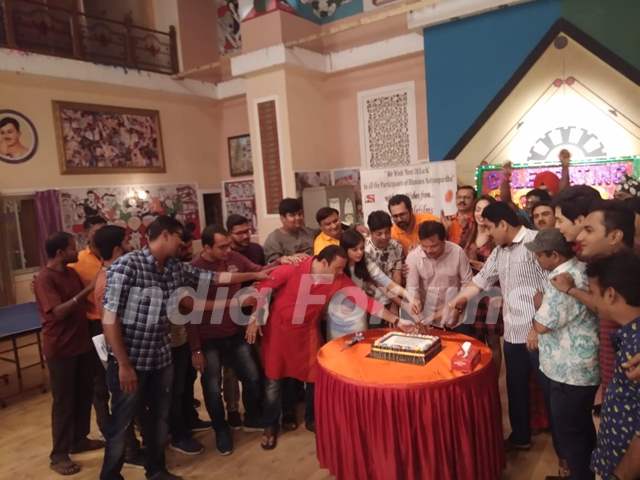 Cake Cutting with the cast of Taarak Mehta Ka Ooltah Chashmah