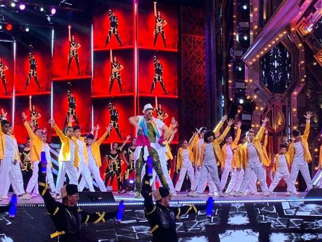 Hrithik Roshan Performance Zee Cine Awards