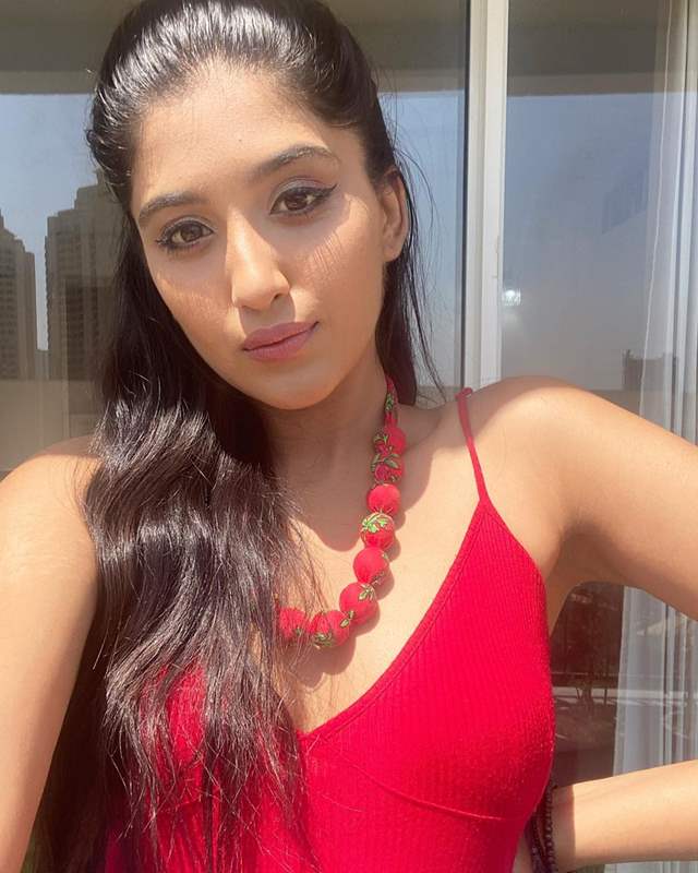 Nimrit Kaur Alhuwalia Reveals Getting Fat Shamed and Bullied in College ...