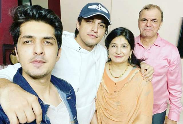 Mohsin Khan with his family 
